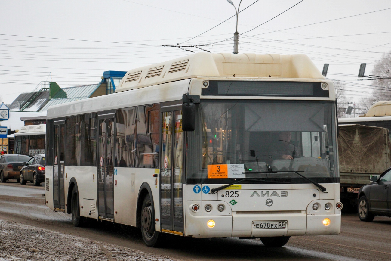 Новгородская область, ЛиАЗ-5292.67 (CNG) № 825