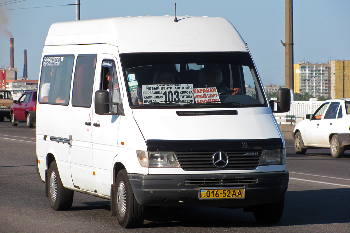 Днепропетровская область, Mercedes-Benz Sprinter W901/W902 208D № 016-52 АА