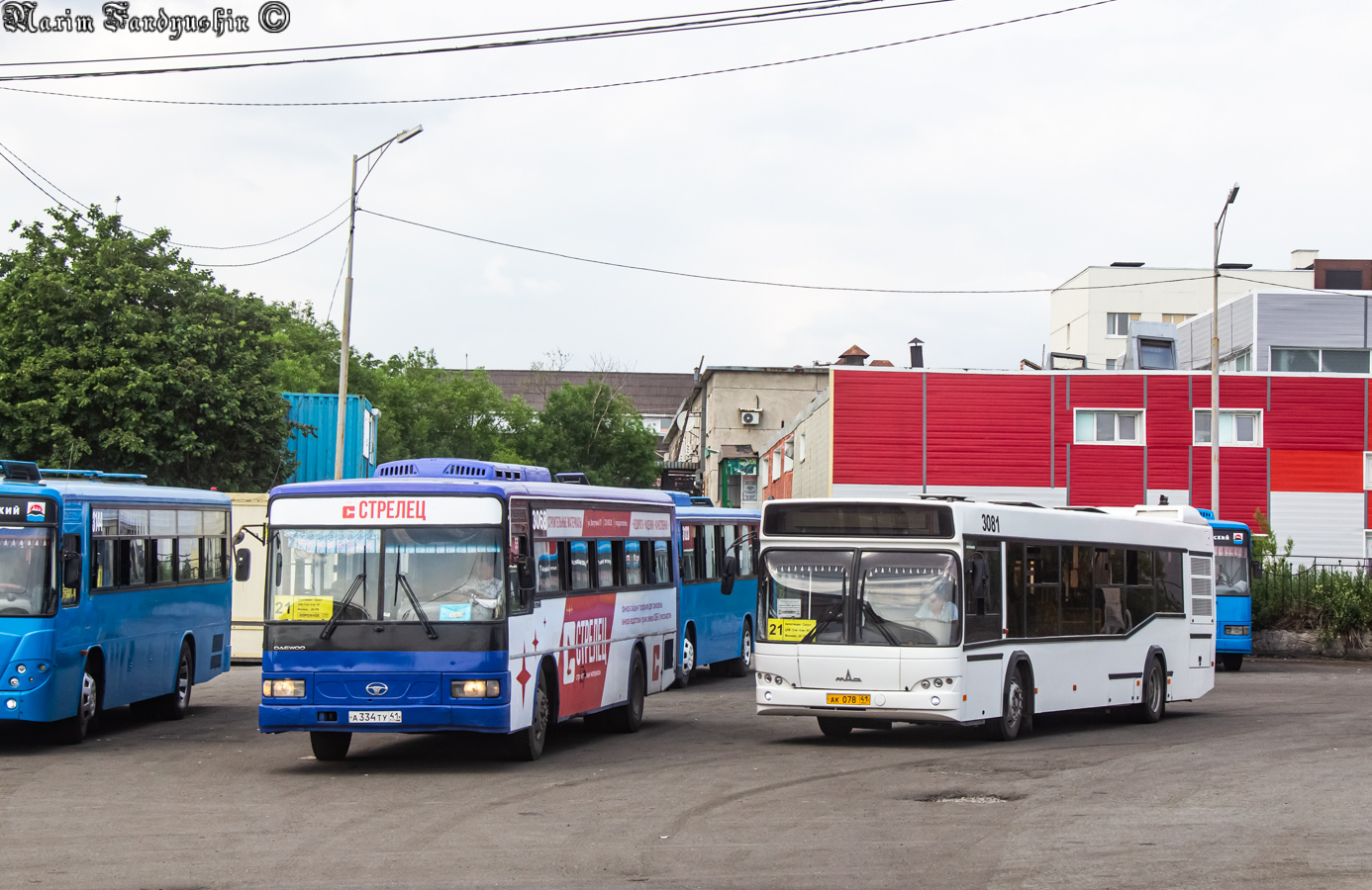 Kamchatskiy kray, Daewoo BS106 Royal City (Busan) Nr. 3068; Kamchatskiy kray, MAZ-103.486 Nr. 3081