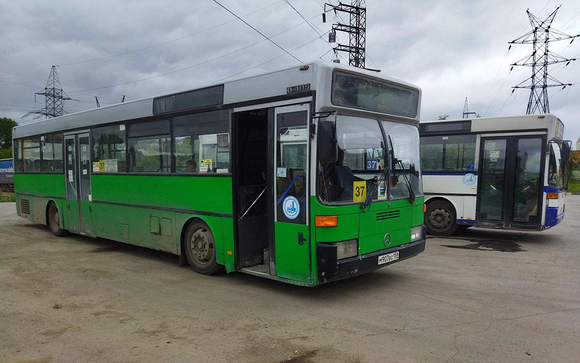 Свердловская область, Mercedes-Benz O405 № М 907 ВС 159