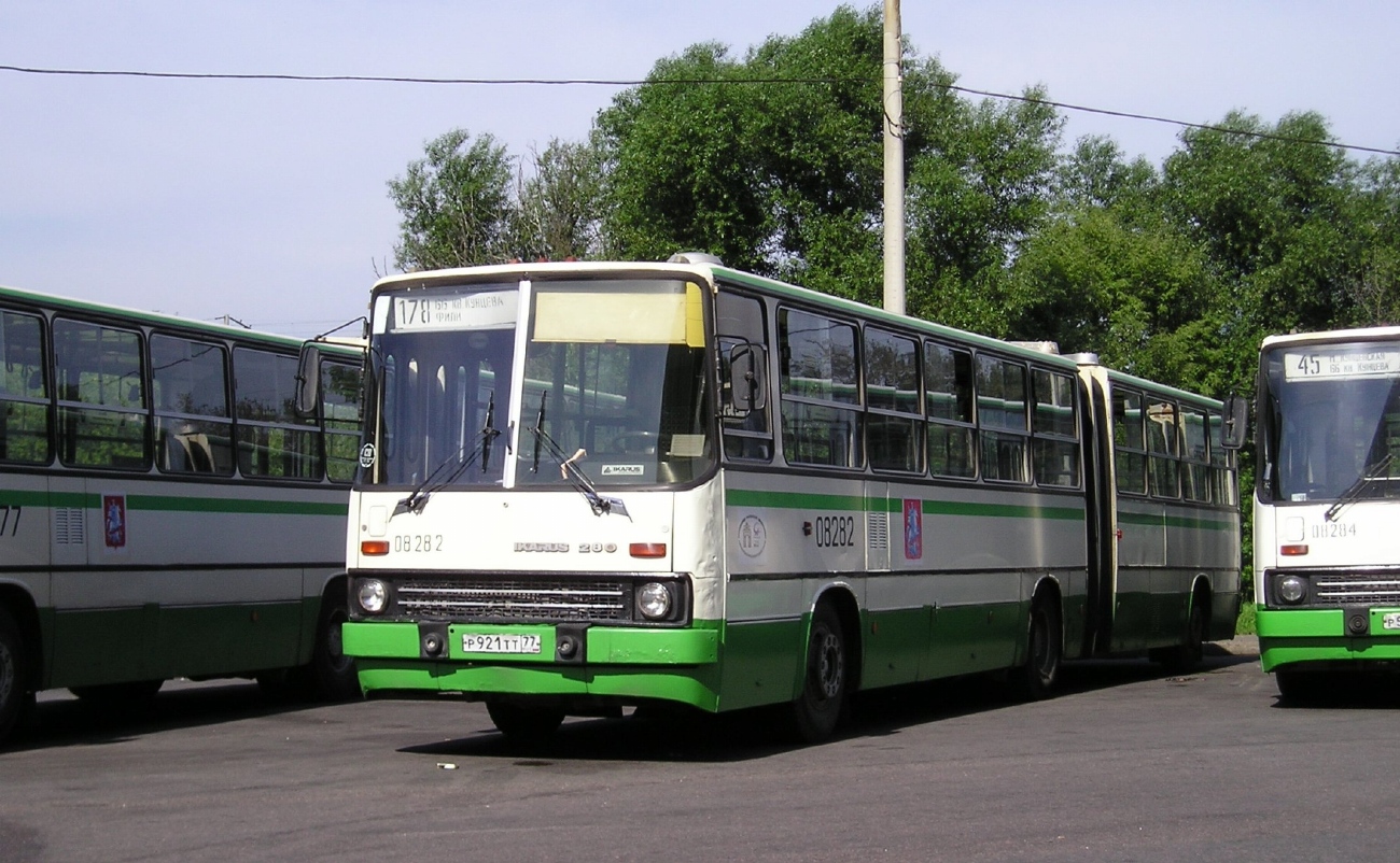 Москва, Ikarus 280.33M № 08282