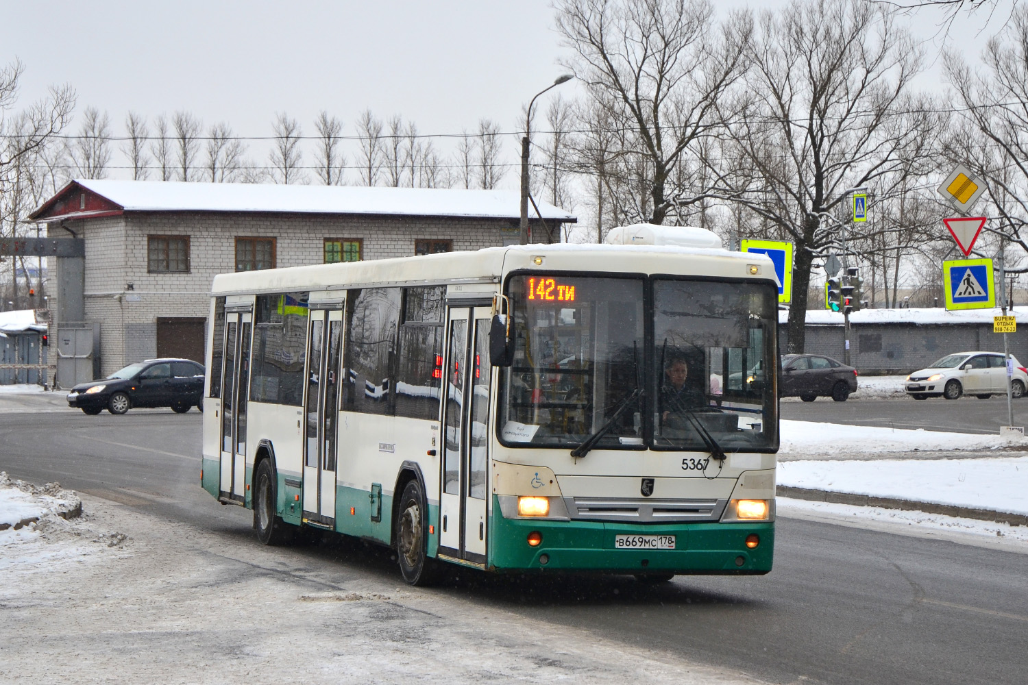 Sankt Petersburg, NefAZ-52994-40-42 Nr. 5367