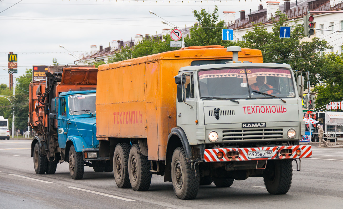 Башкортостан, НефАЗ-4208 № В 905 ВО 102