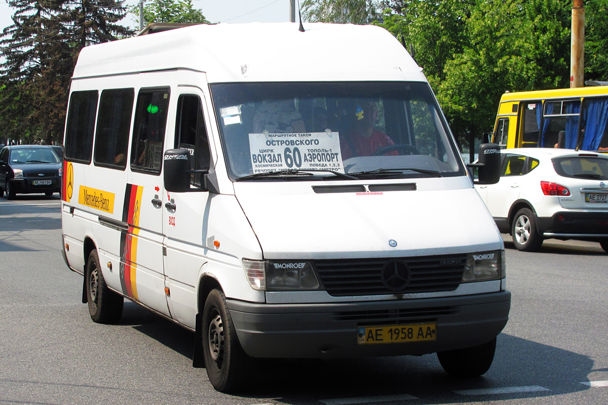 Dnepropetrovsk region, Mercedes-Benz Sprinter W903 310D sz.: AE 1958 AA