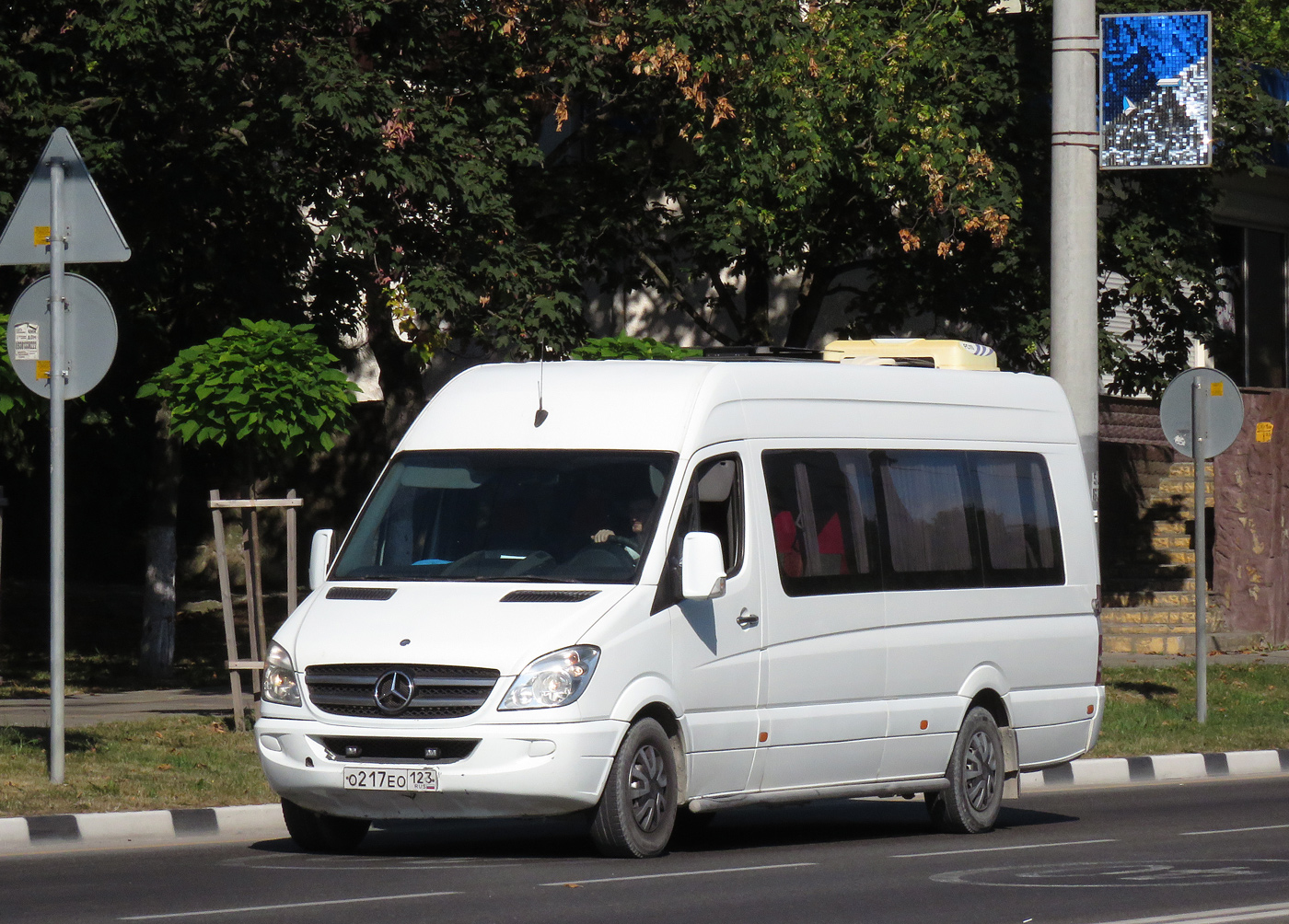 Краснодарский край, Mercedes-Benz Sprinter W906 318CDI № О 217 ЕО 123
