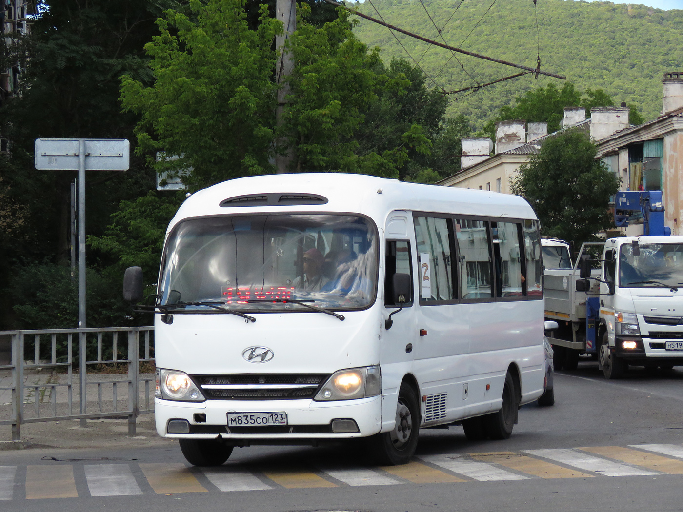 Краснодарский край, Hyundai County Kuzbass № М 835 СО 123