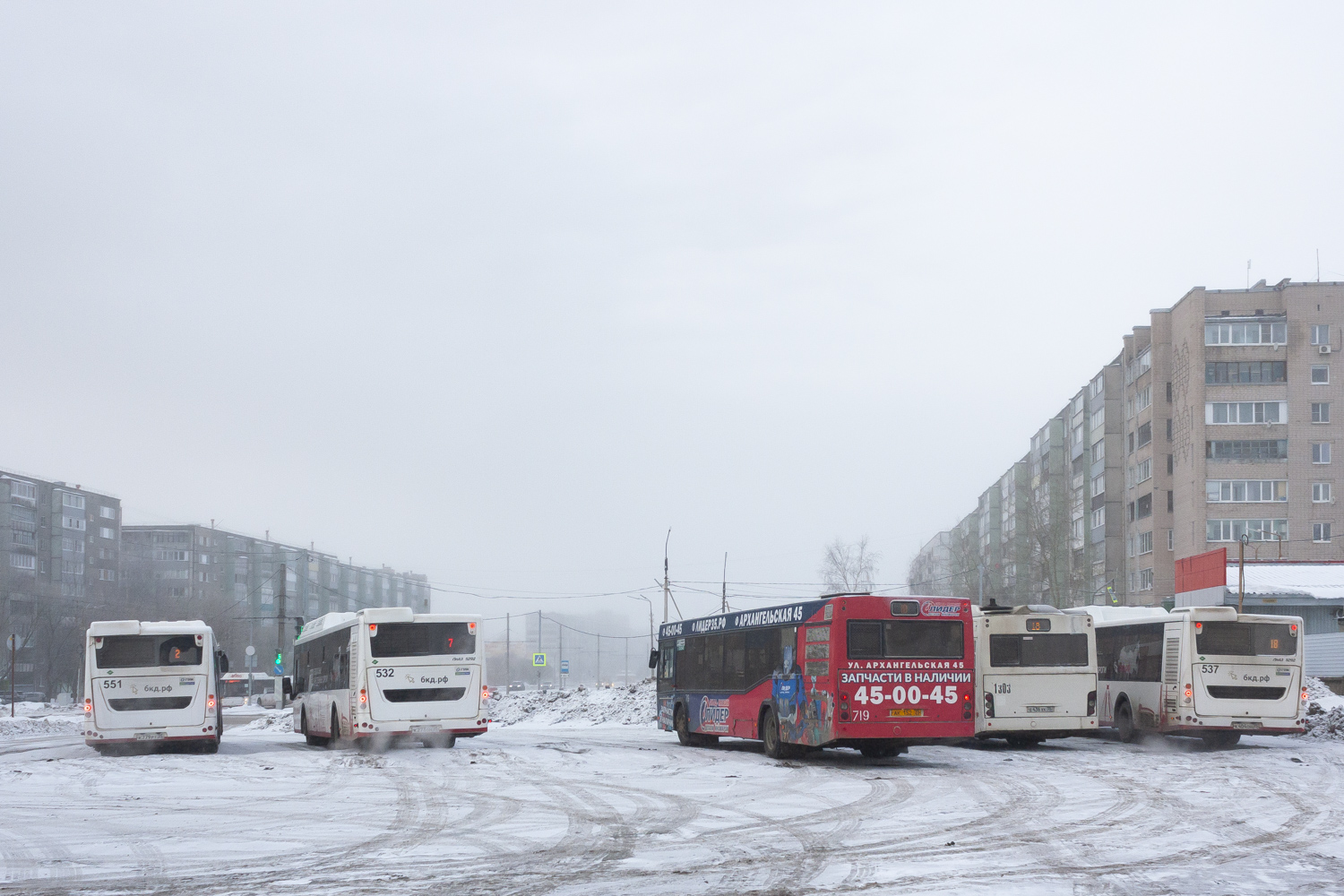 Вологодская область, ЛиАЗ-5292.67 (CNG) № 0551; Вологодская область, ЛиАЗ-5292.67 (CNG) № 0532; Вологодская область, МАЗ-103.469 № 0719; Вологодская область — Разные фотографии