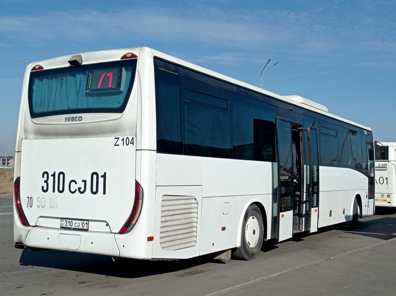 Астана, IVECO Crossway LINE 13M (СарыаркаАвтоПром) № Z104