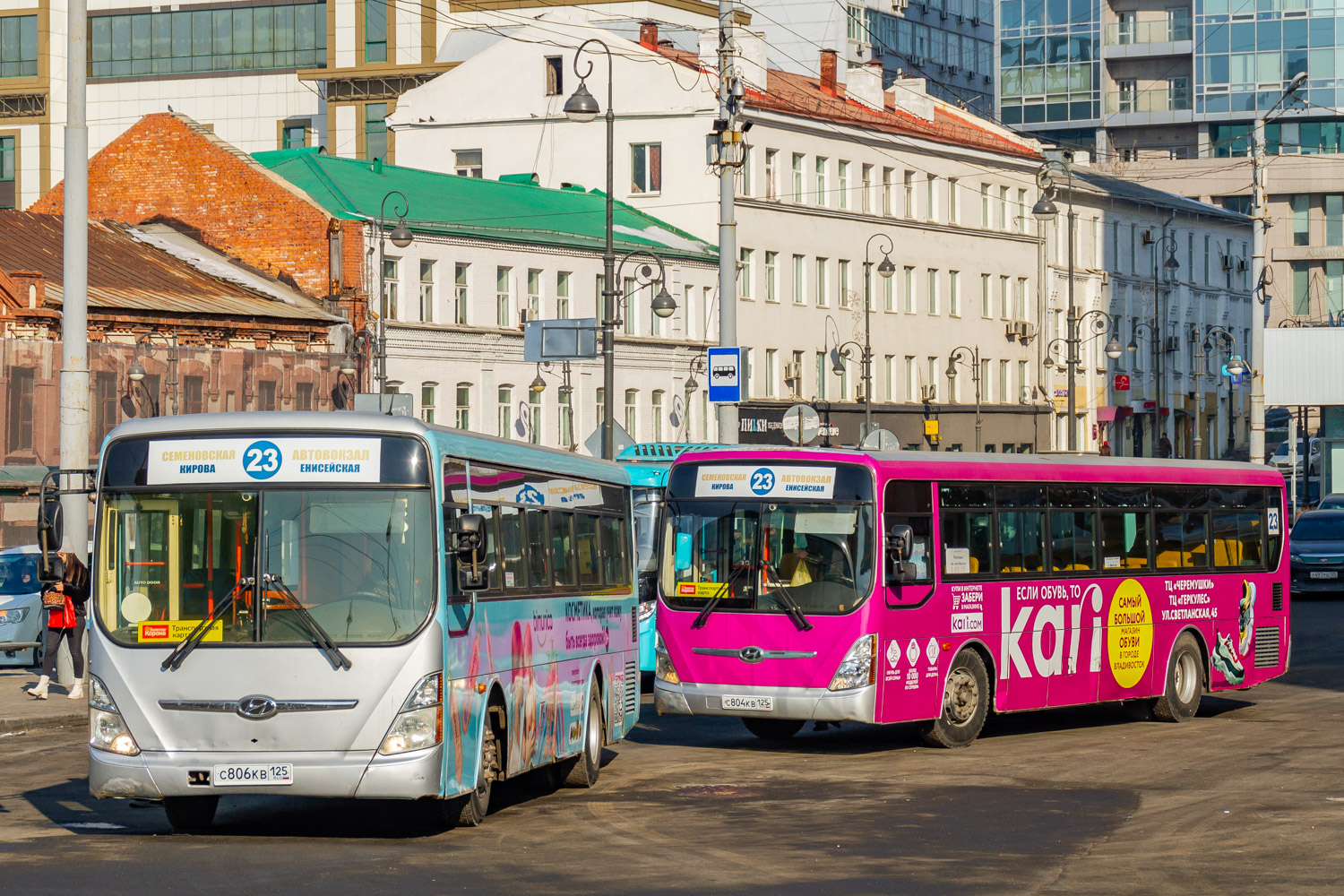 Приморский край, Hyundai New Super AeroCity 1F/L № С 806 КВ 125; Приморский край, Hyundai New Super AeroCity 1F/L № С 804 КВ 125