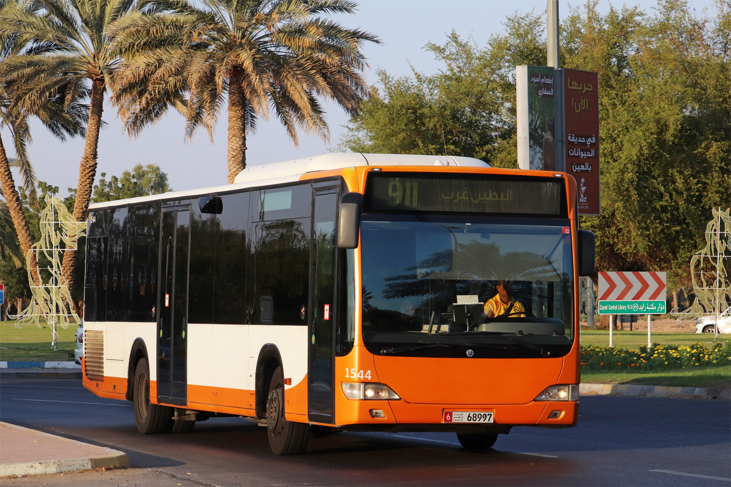 Egyesült Arab Emirátusok, Mercedes-Benz O530 Citaro facelift sz.: 1544