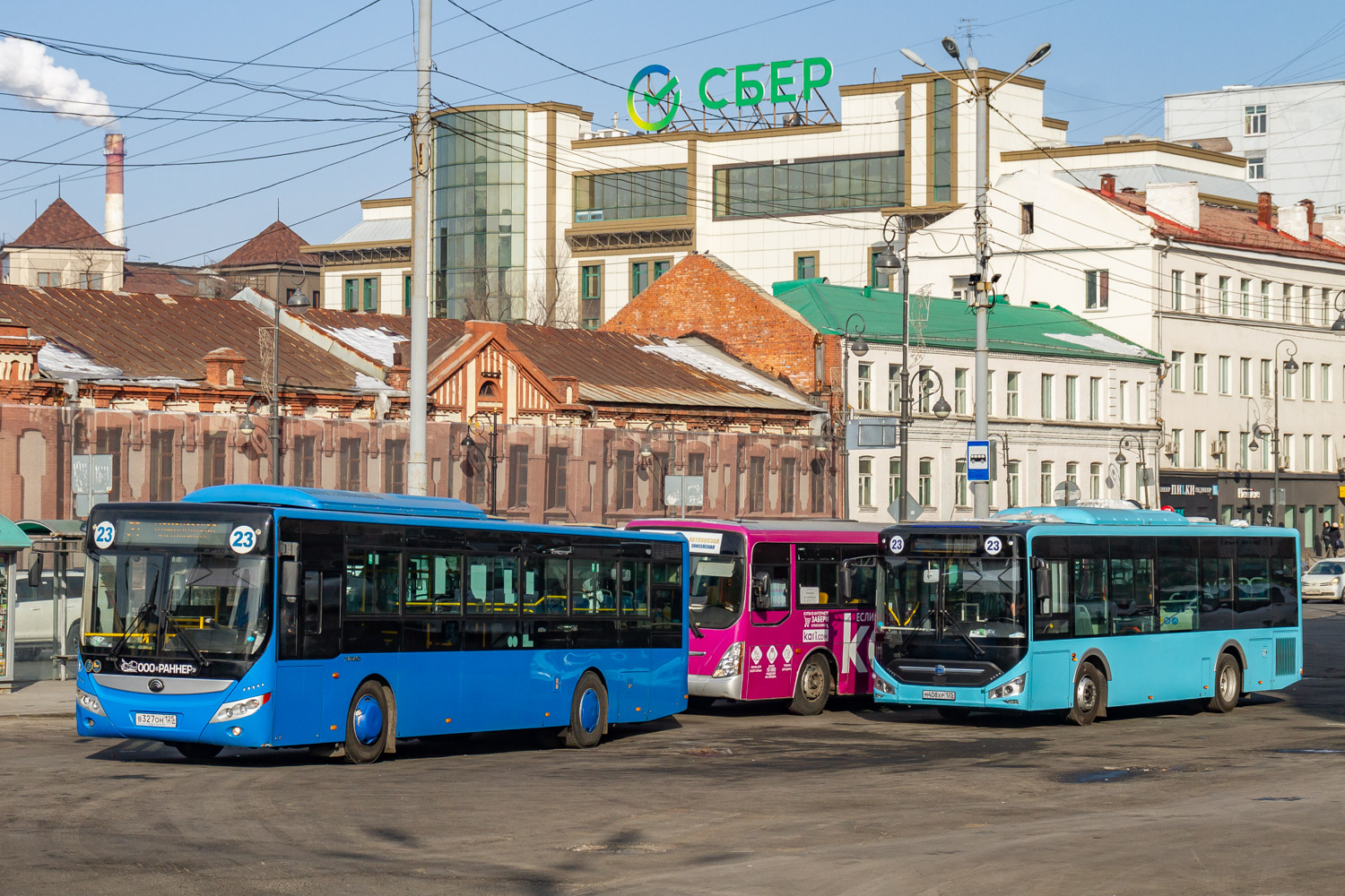 Приморский край, Yutong ZK6118HGA № В 327 ОН 125; Приморский край, Hyundai New Super AeroCity 1F/L № С 804 КВ 125; Приморский край, Zhong Tong LCK6105HG № М 408 ХР 125