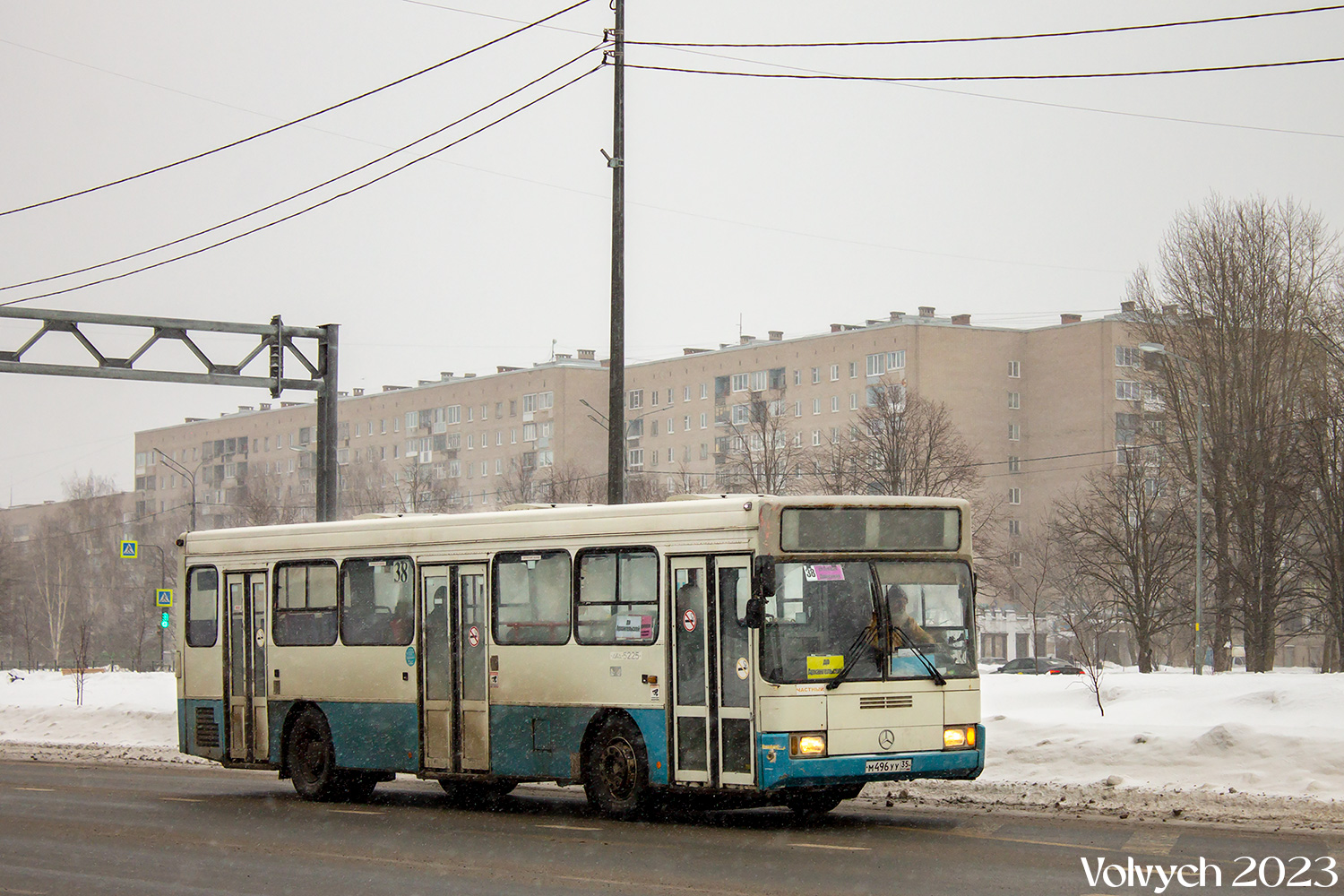 Vologda region, GolAZ-AKA-5225 # М 496 УУ 35