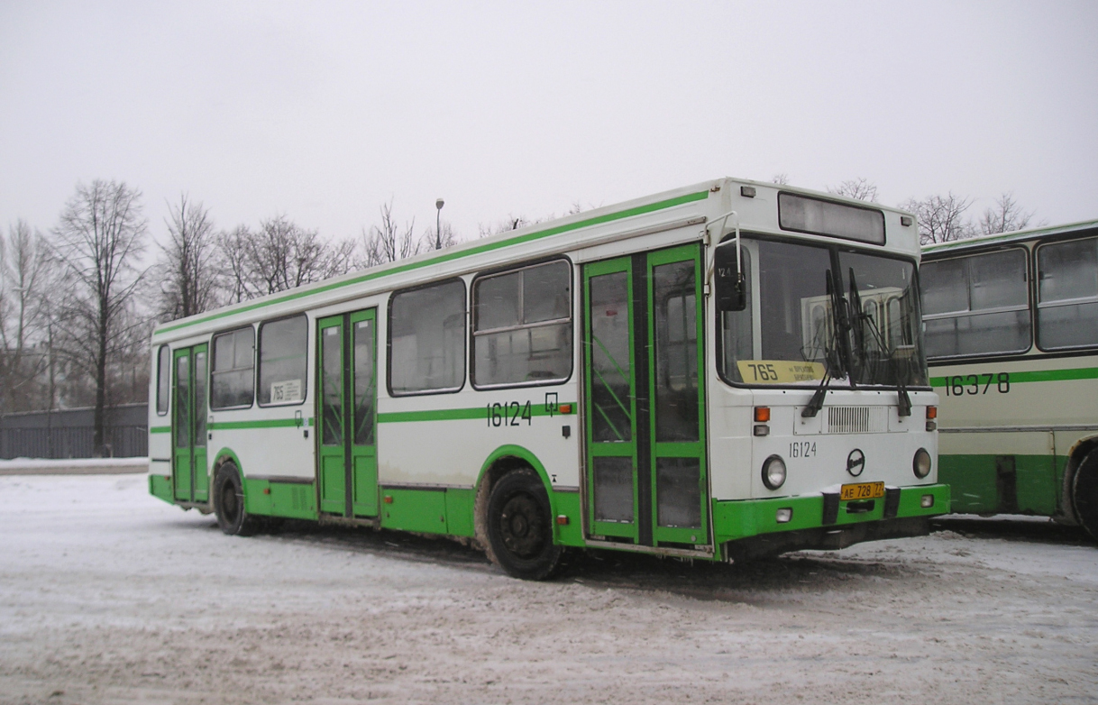 Moskau, LiAZ-5256.25 Nr. 16124