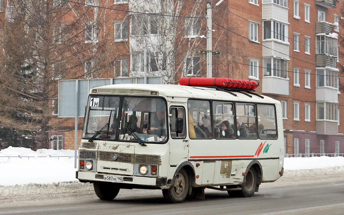 Кемеровская область - Кузбасс, ПАЗ-32053 № 587