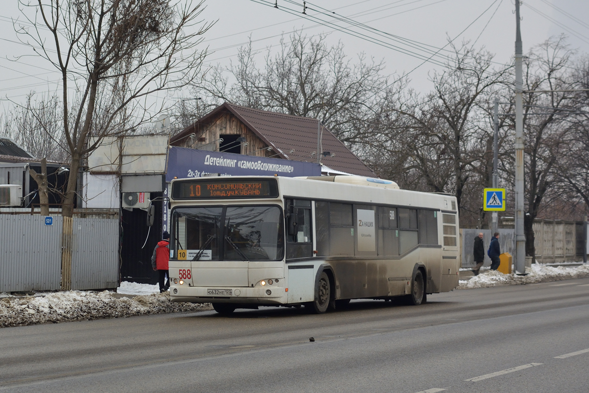 Краснодарский край, МАЗ-103.586 № 588