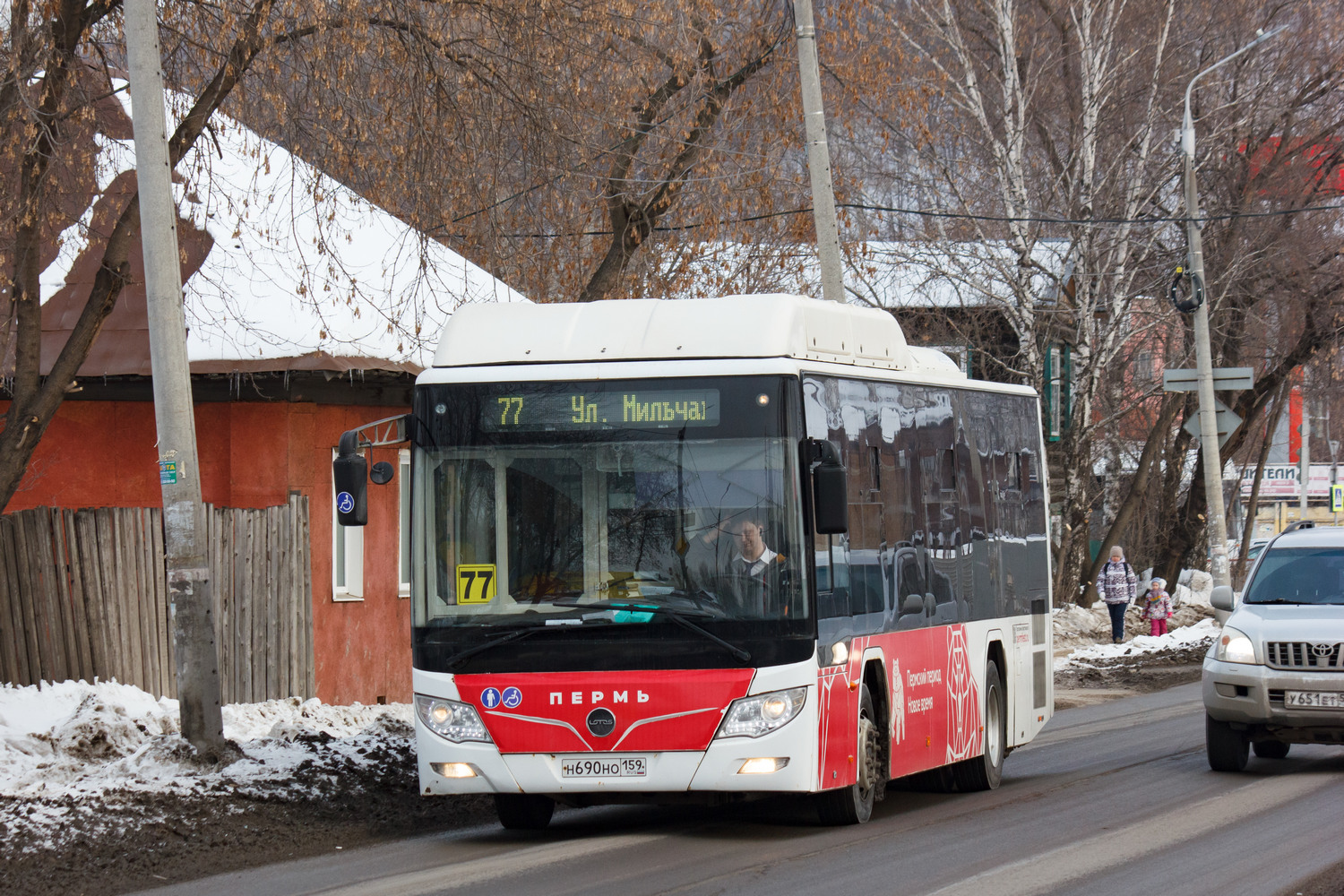 Пермский край, Lotos-105C02 № Н 690 НО 159