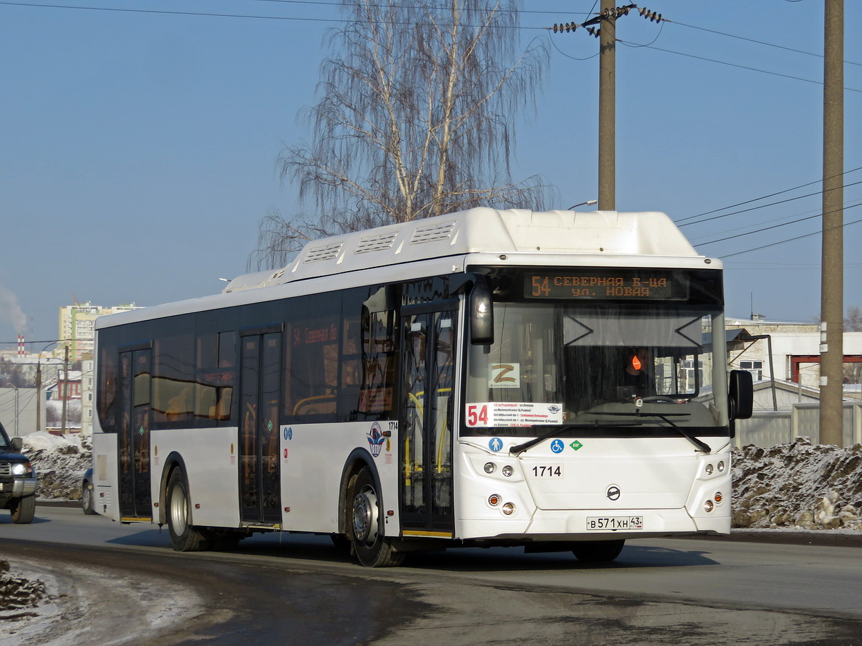 Кировская область, ЛиАЗ-5292.67 (CNG) № В 571 ХН 43