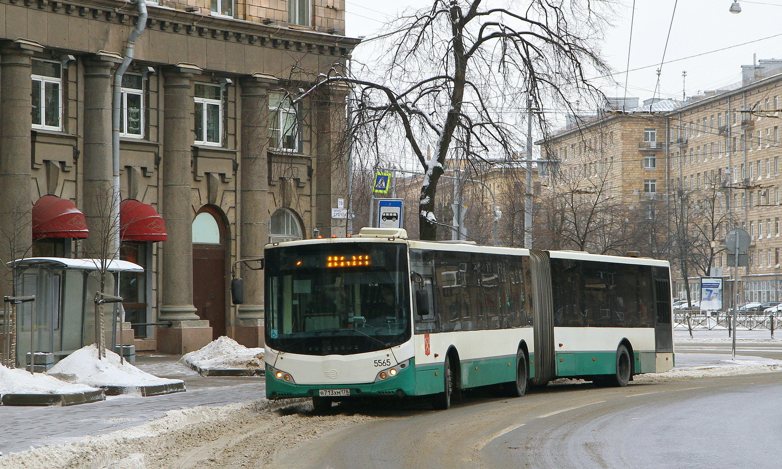 Sankt Petersburg, Volgabus-6271.00 Nr. 5565