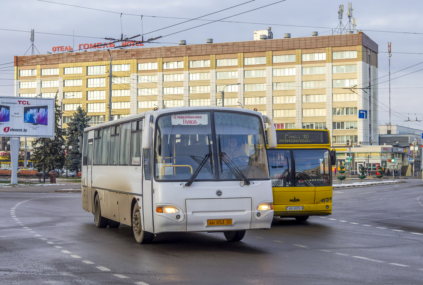 Брянская область, КАвЗ-4238-61 № АН 053 32