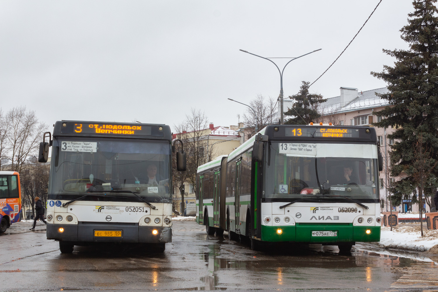 Московская область, ЛиАЗ-5292.60 № 052051; Московская область, ЛиАЗ-6213.22 № 052090