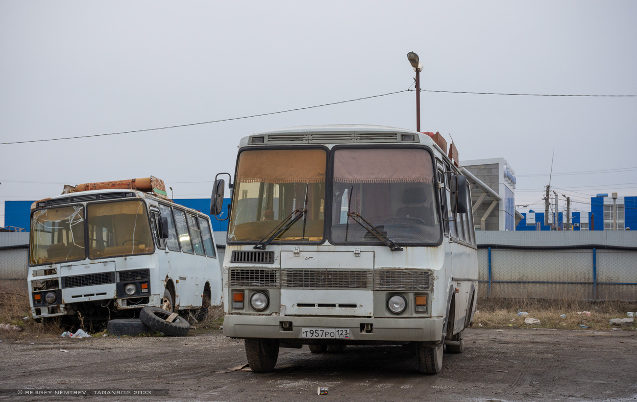 Ростовская область, ПАЗ-3205-110 № Р 977 ЕК 161; Ростовская область, ПАЗ-32054 № Т 957 РО 123