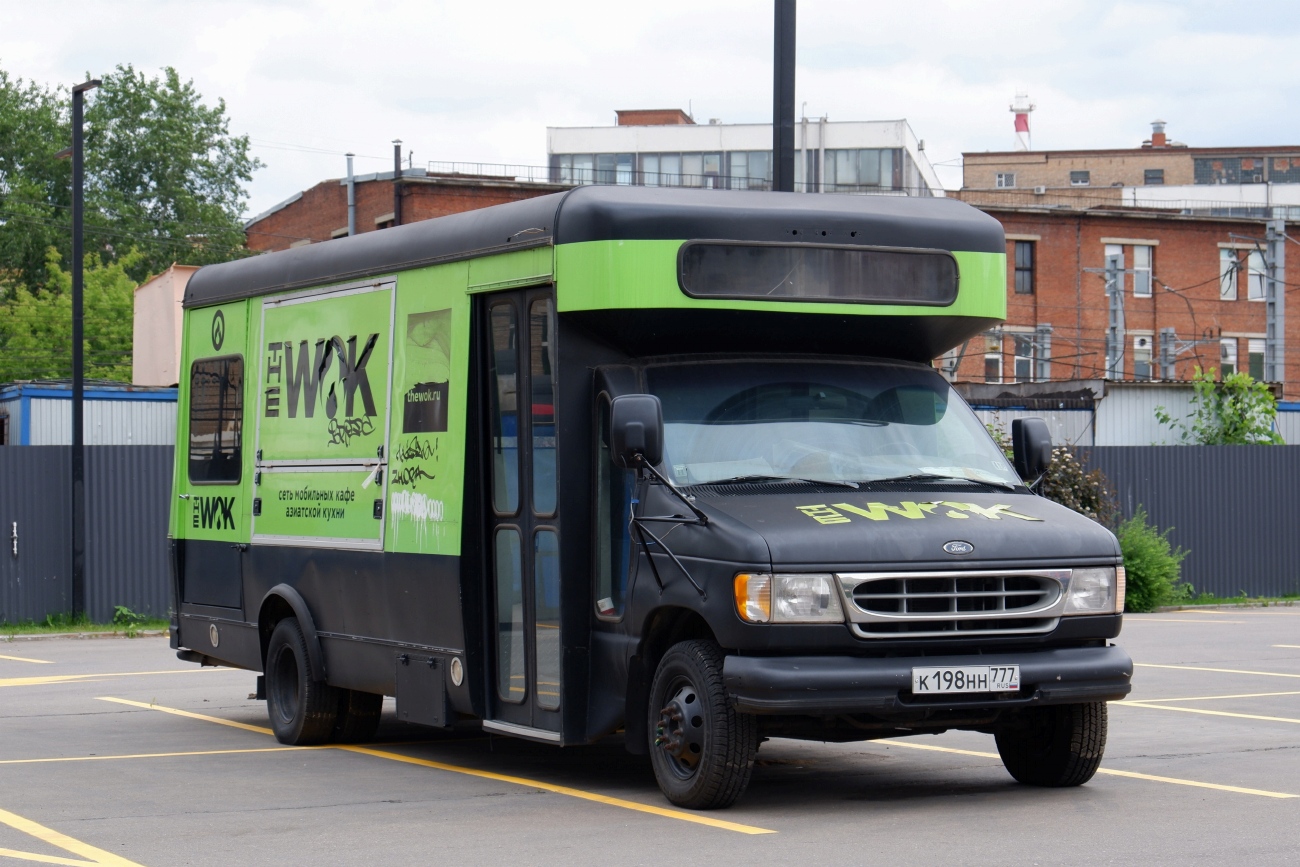 Москва, Coach & Equipment № К 198 НН 777