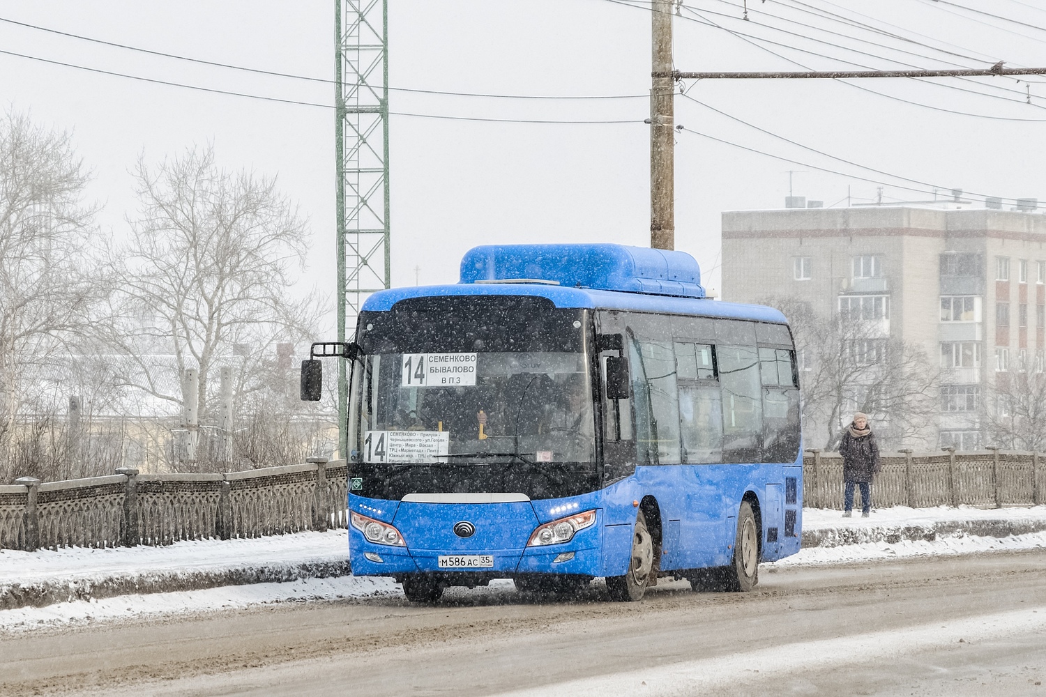 Вологодская область, Yutong ZK6852HG № М 586 АС 35