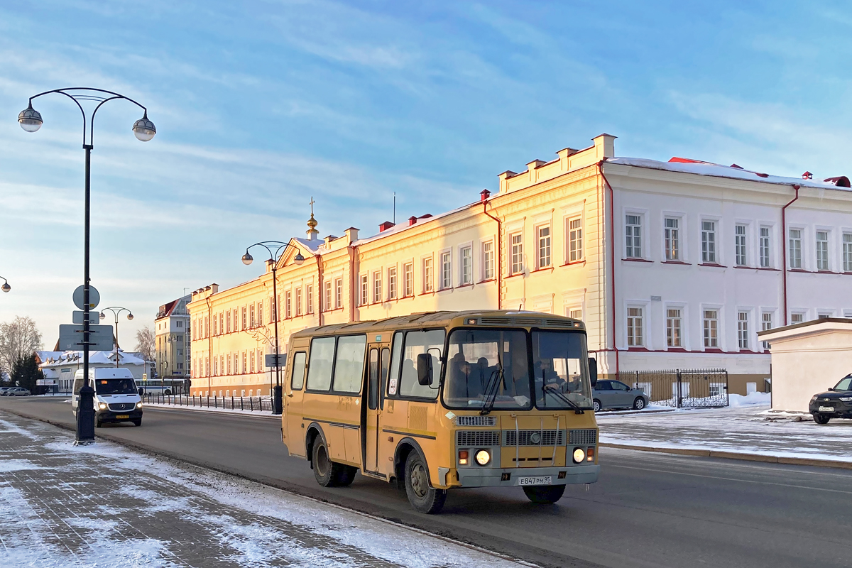 Тюменская область, Луидор-22360C (MB Sprinter) № 463; Тюменская область, ПАЗ-320538-70 № Е 847 РМ 95