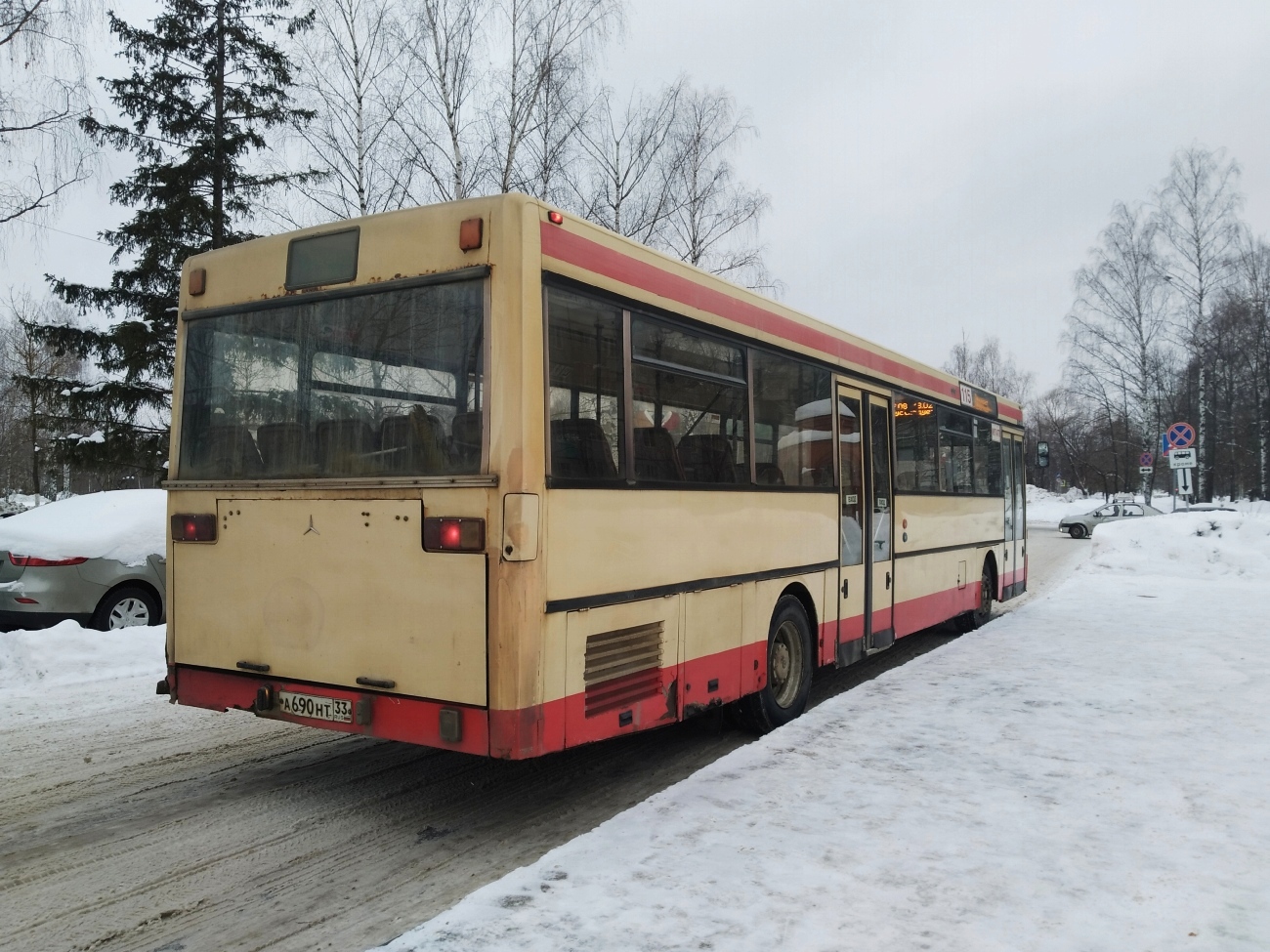 Vladimir region, Mercedes-Benz O405 # А 690 НТ 33