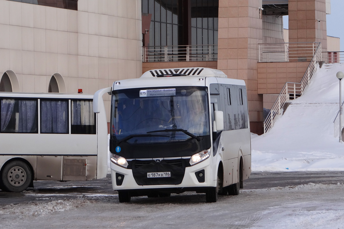 Khanty-Mansi AO, PAZ-320405-04 "Vector Next" (intercity) Nr. Е 187 КВ 186