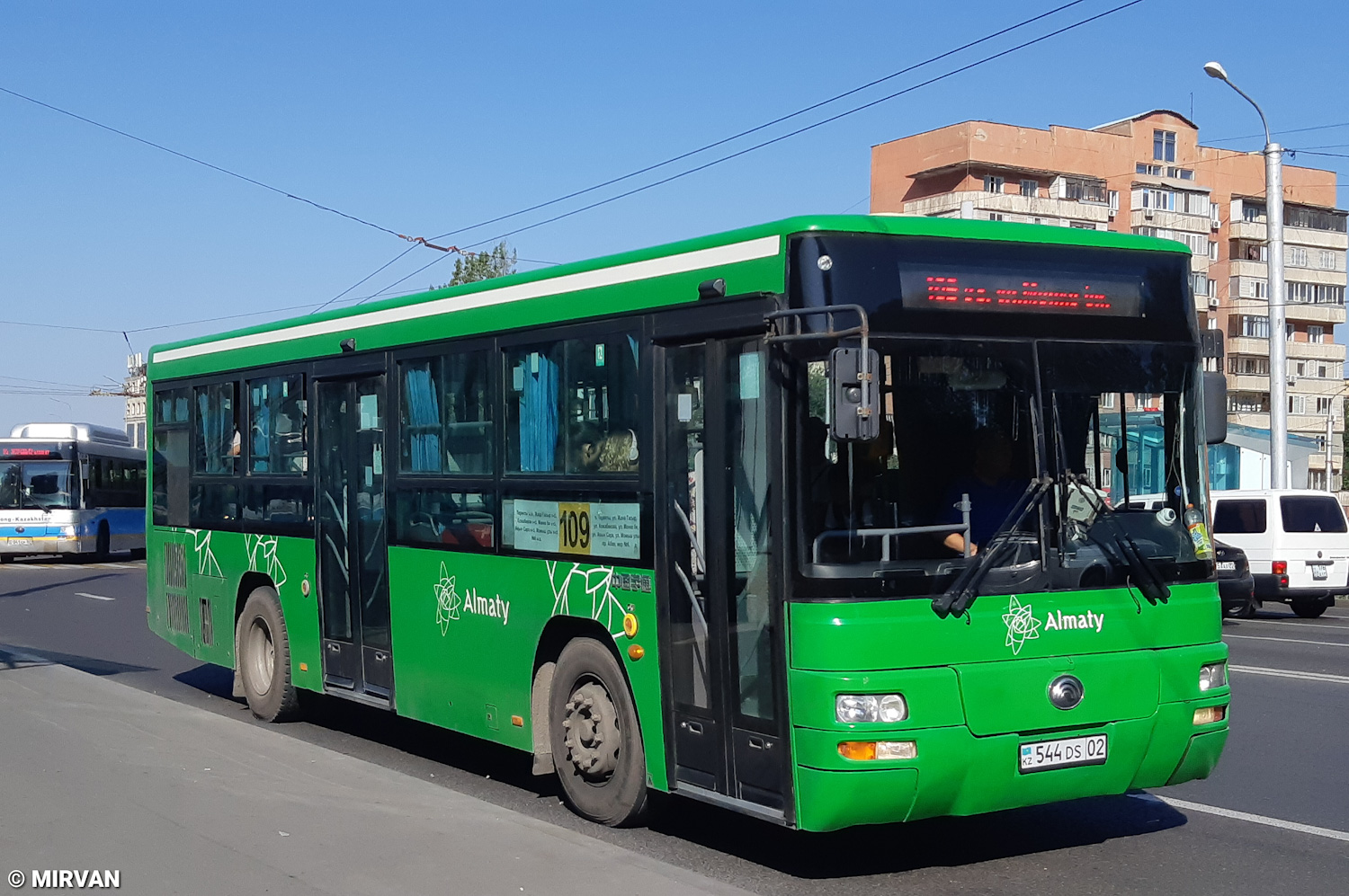 Алматы, Yutong ZK6108HGH № 544 DS 02