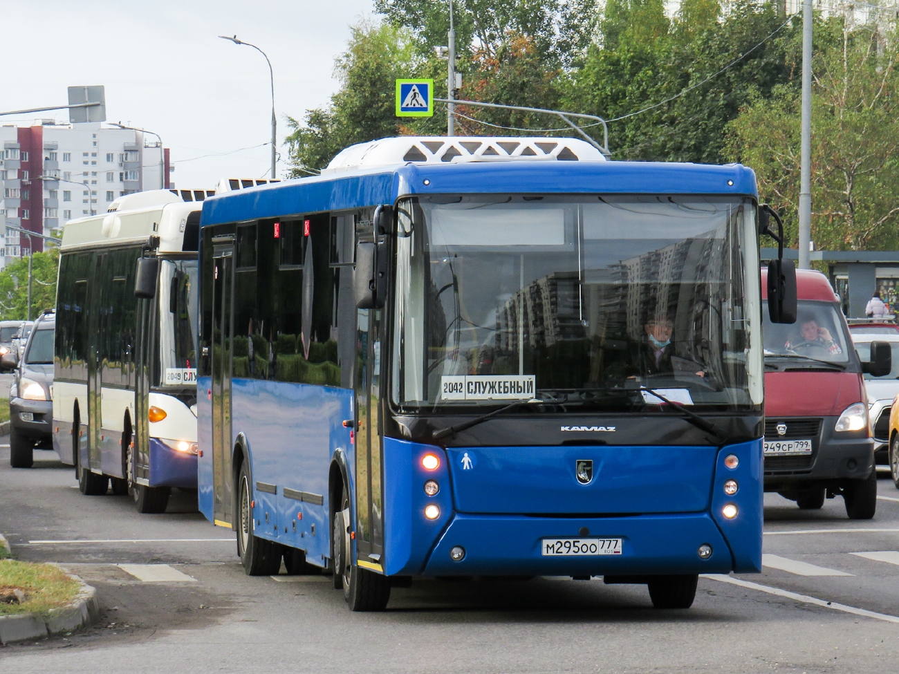 Москва, Scania OmniLink II (Скания-Питер) № Е 243 РН 777; Москва, НефАЗ-5299-11-52 № М 295 ОО 777