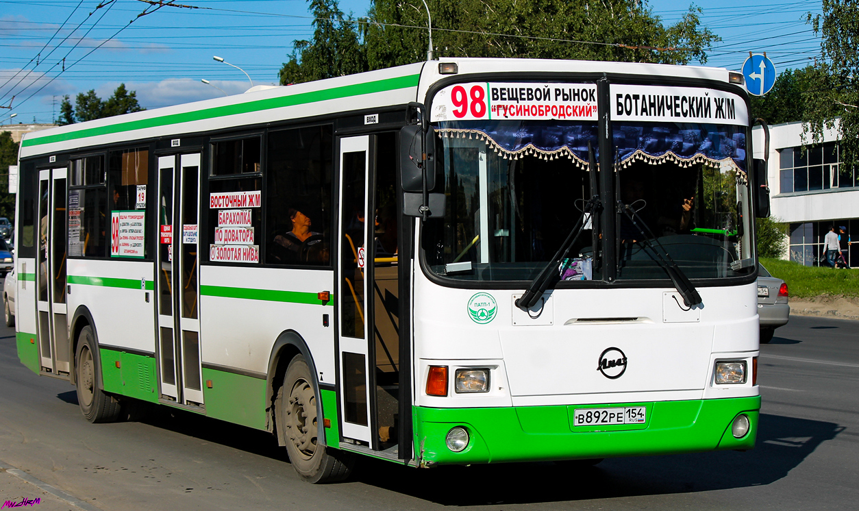 Новосибирская область, ЛиАЗ-5256.36 № В 892 РЕ 154