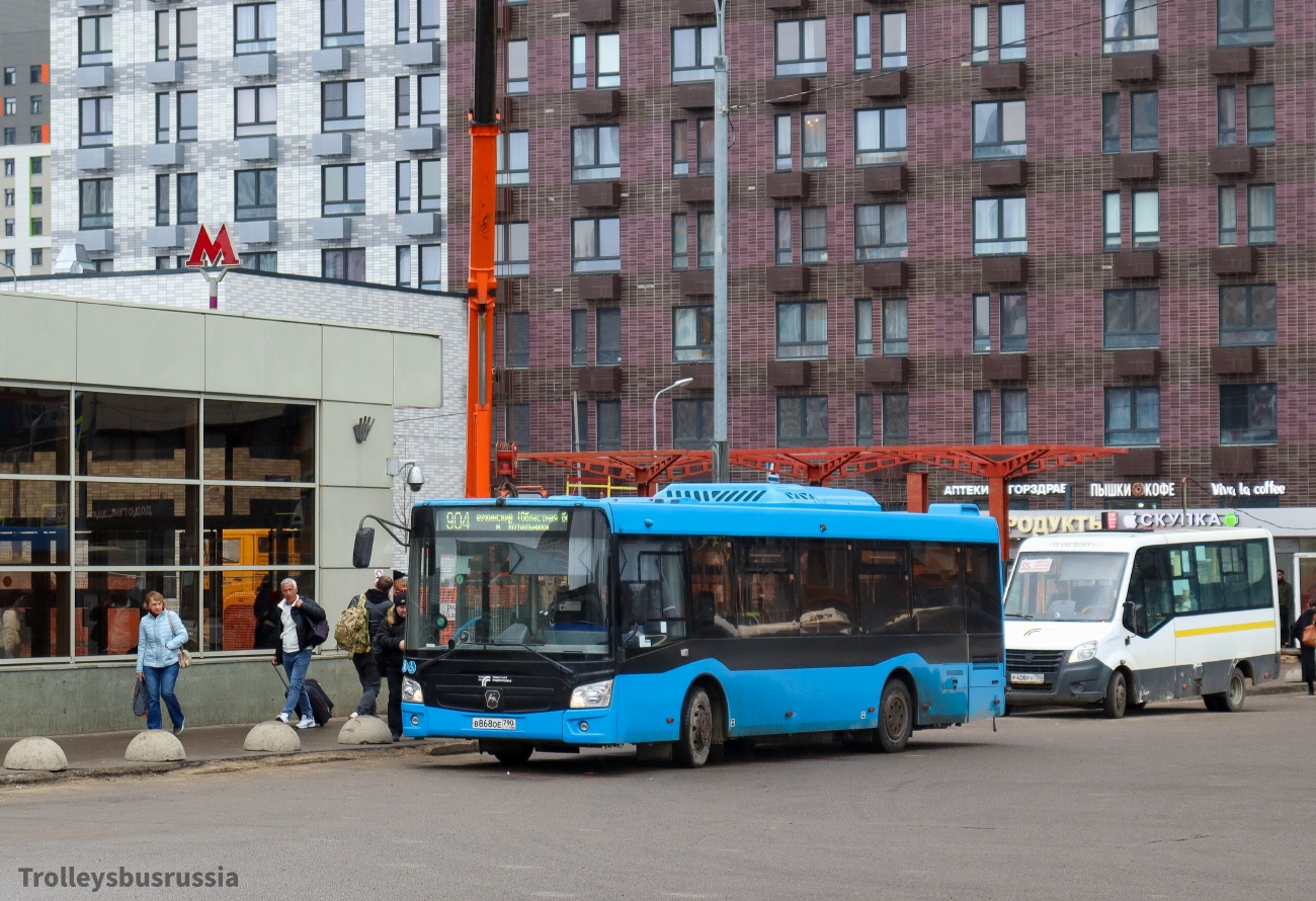 Московская область, ЛиАЗ-4292.60 (1-2-1) № 013413; Московская область, Луидор-225019 (ГАЗ Next) № Р 408 РУ 750