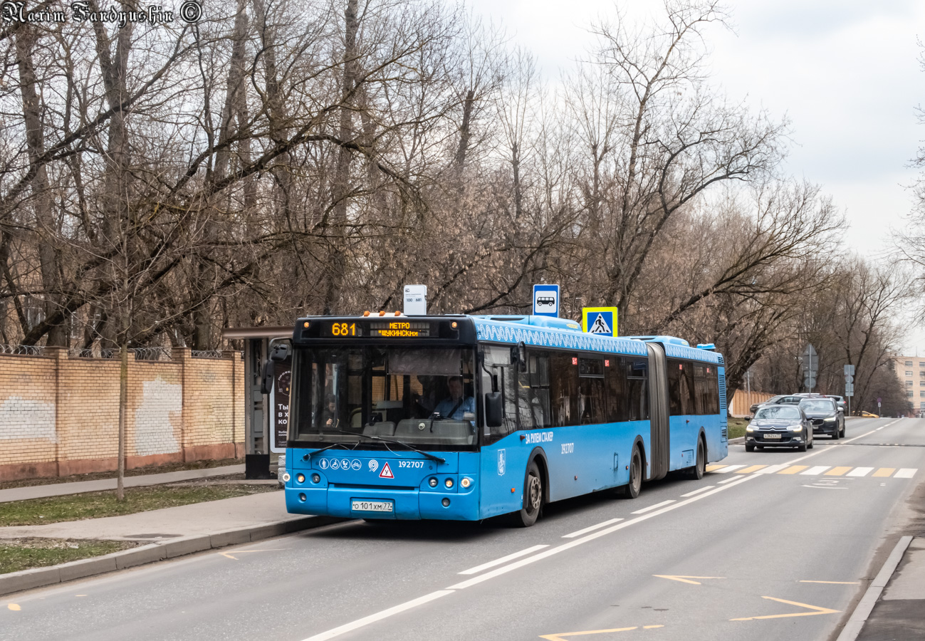 Moskva, LiAZ-6213.22-01 č. 192707