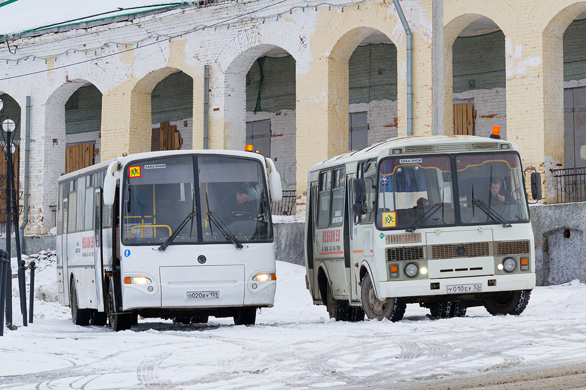 Пермский край, КАвЗ-4238-41 № О 020 ВУ 159; Пермский край, ПАЗ-32054 № У 010 ЕУ 52