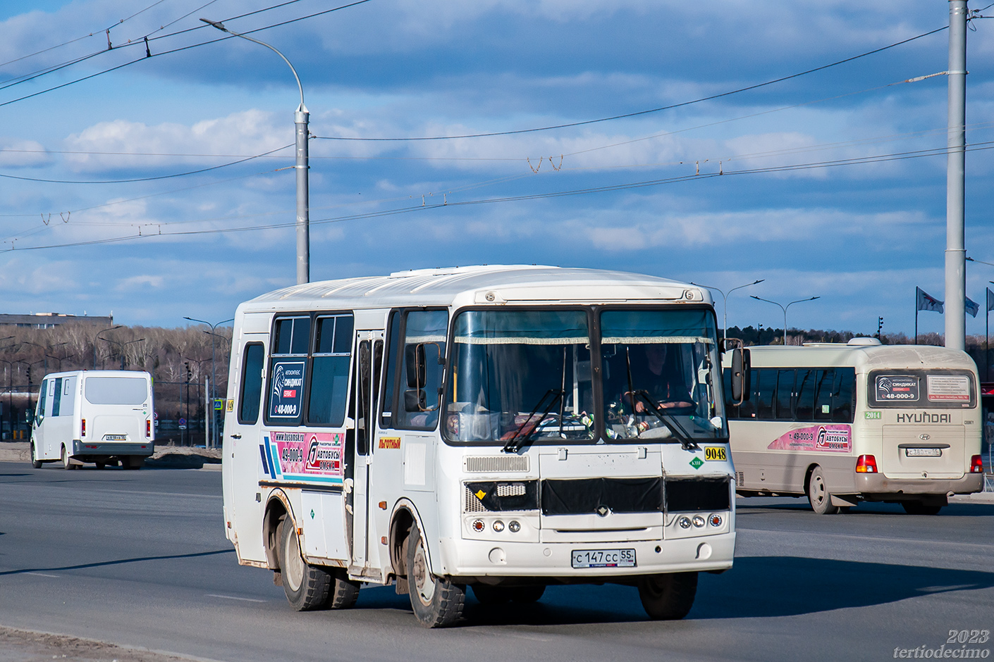 Омская область, ГАЗ-A64R45 Next № Х 818 НВ 55; Омская область, ПАЗ-32053 № 9048