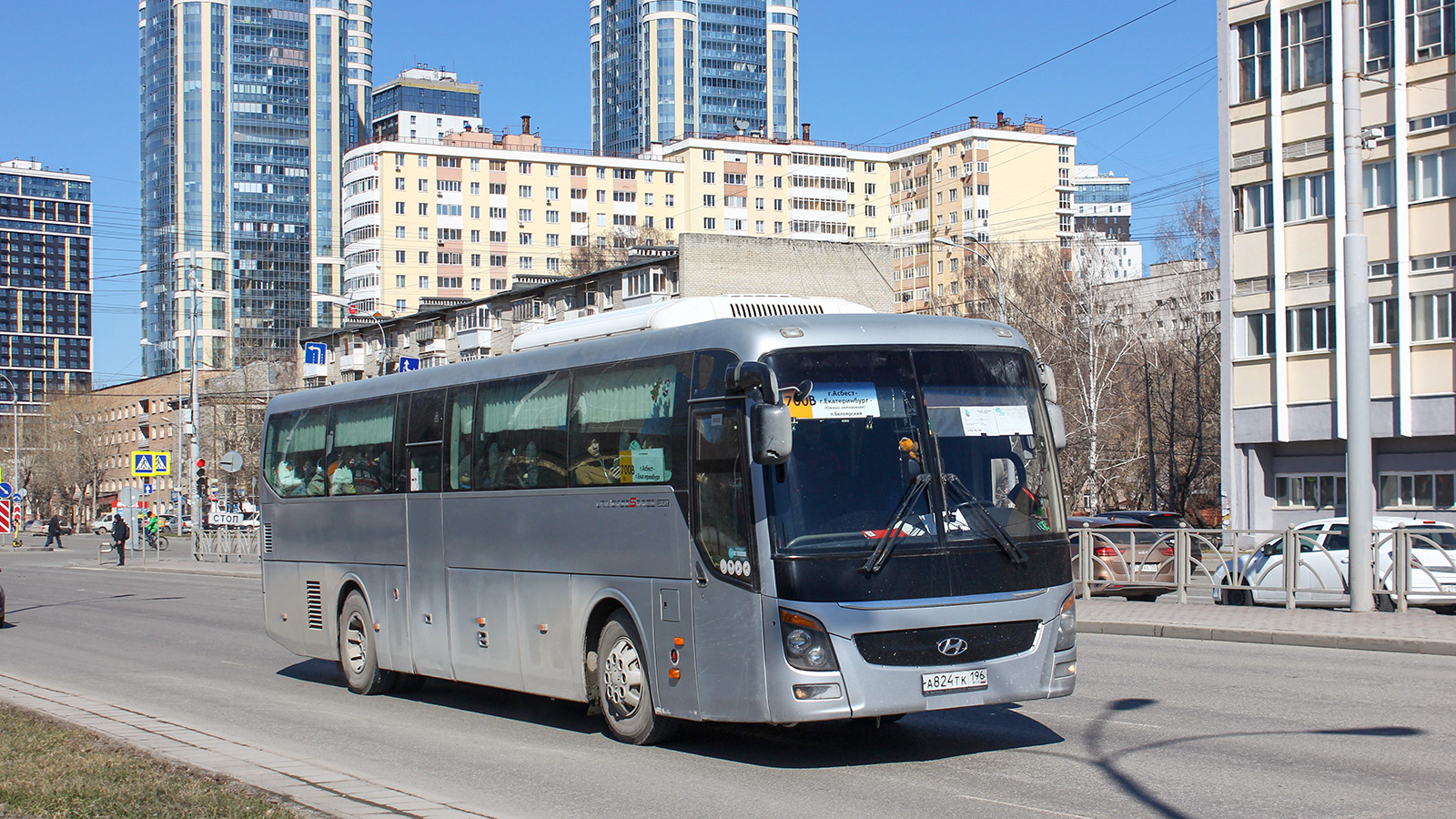 Свердловская область, Hyundai Universe Space Luxury № А 824 ТК 196