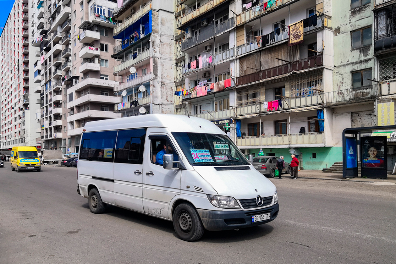 Грузия, Mercedes-Benz Sprinter W901/W902 213CDI № GG-958-TT