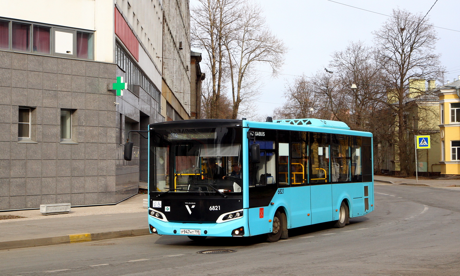Sankt Peterburgas, Volgabus-4298.G4 (LNG) Nr. 6821