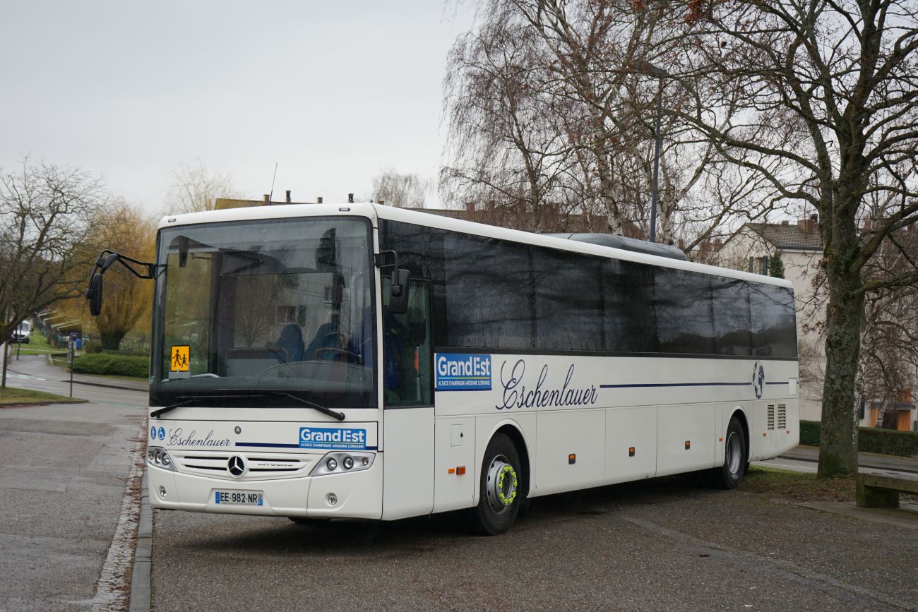 Франция, Mercedes-Benz Intouro II L № EE-982-NR