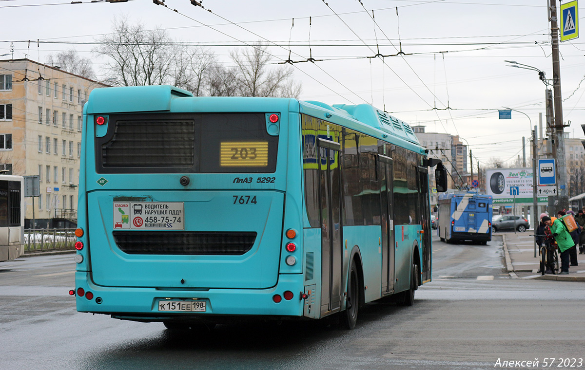 Petrohrad, LiAZ-5292.67 (CNG) č. 7674