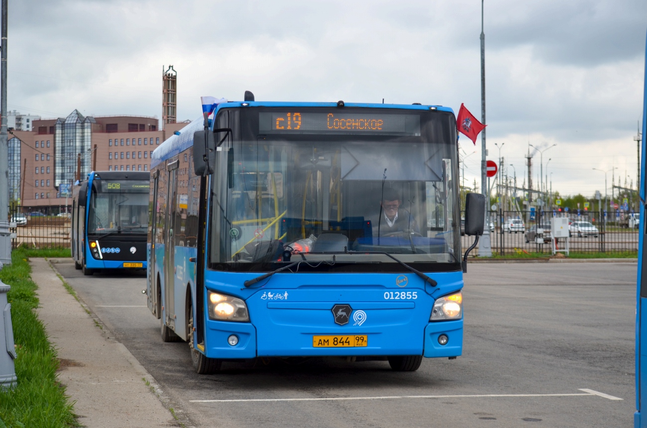 Moskau, LiAZ-4292.60 (1-2-1) Nr. 012855