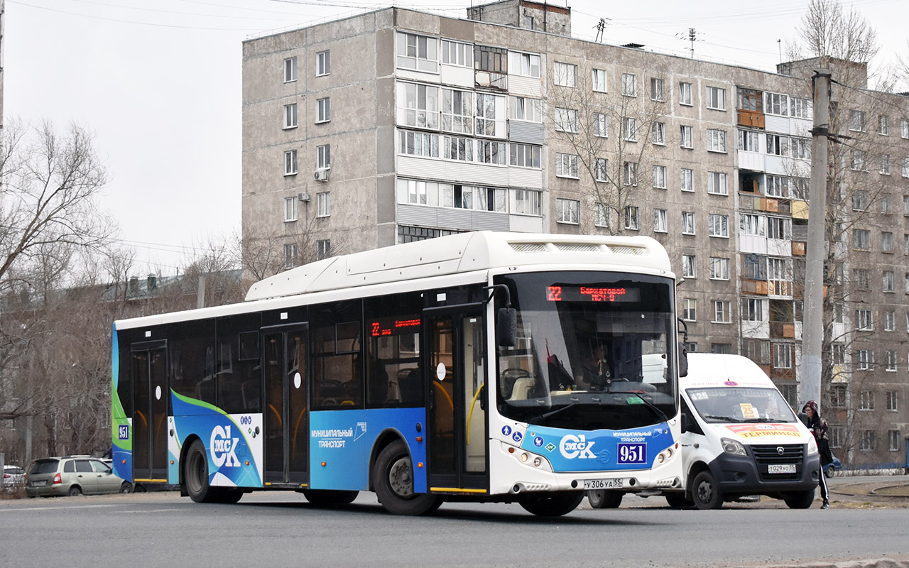 Омская область, Volgabus-5270.G2 (CNG) № 951