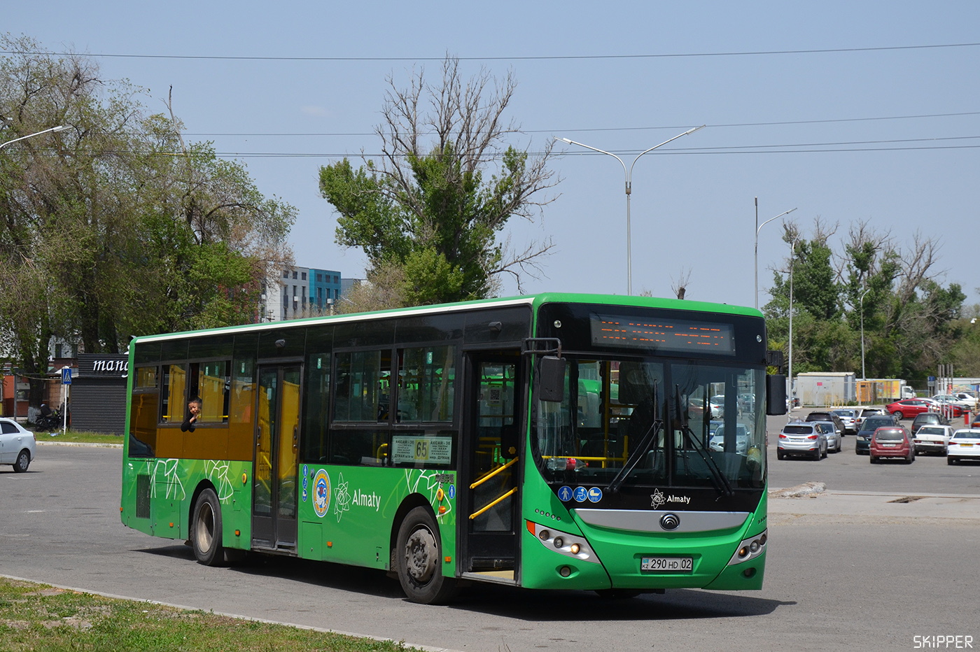 Алматы, Yutong ZK6118HGA № 290 HD 02