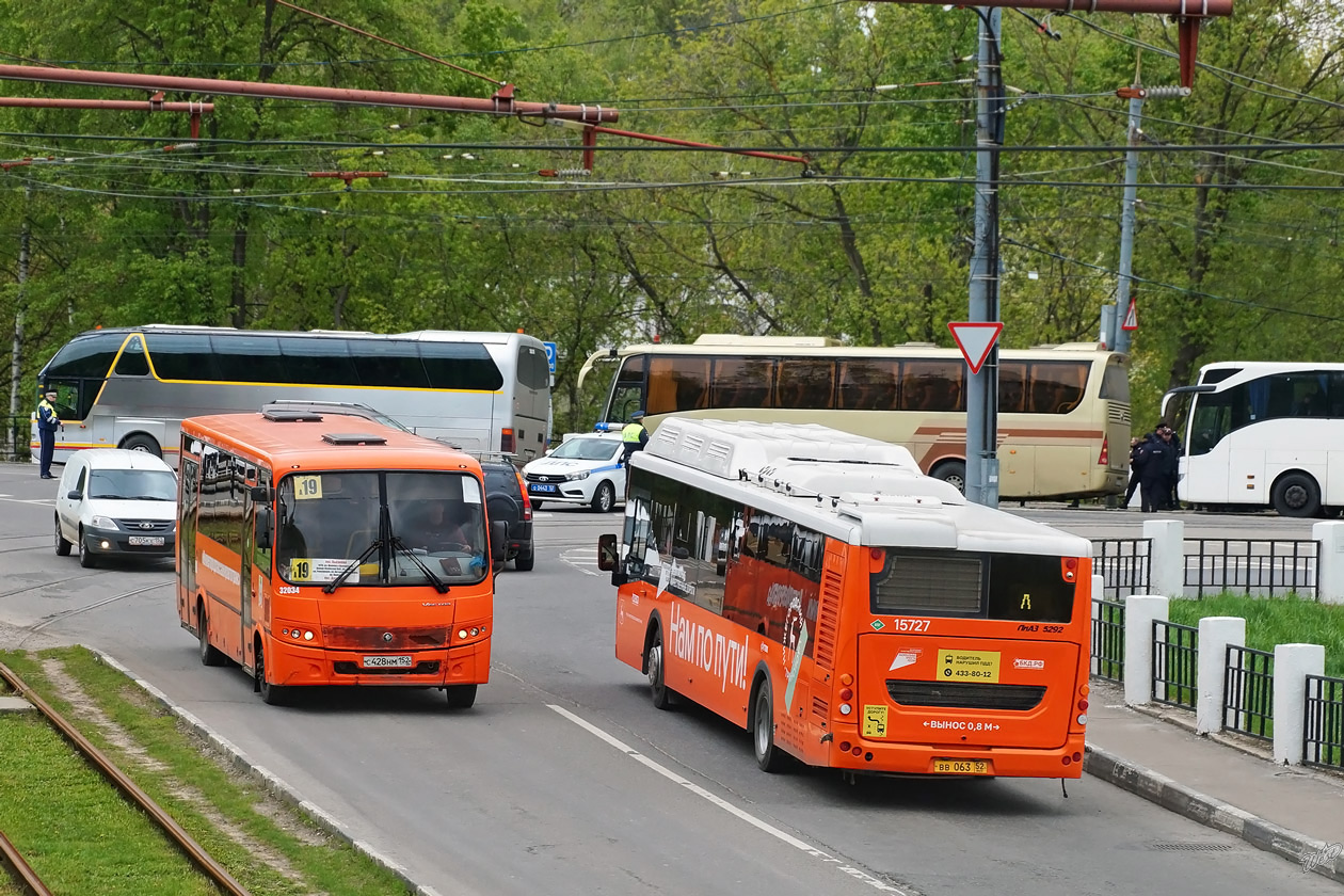 Нижегородская область, ПАЗ-320414-04 "Вектор" № 32034; Нижегородская область, ЛиАЗ-5292.67 (CNG) № 15727