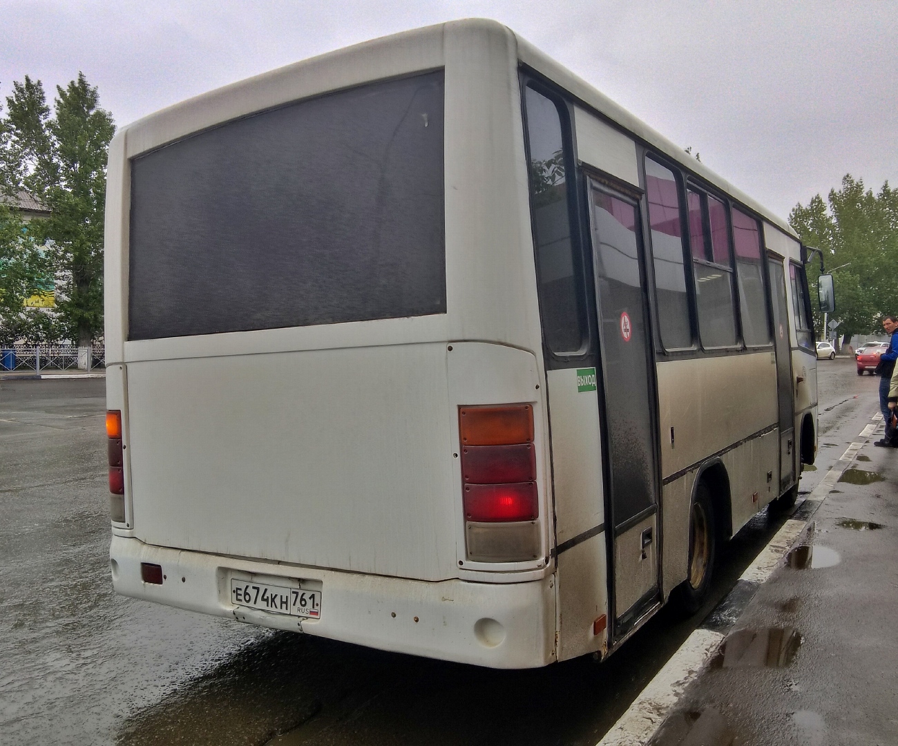 Rostov region, PAZ-320402-03 Nr. Е 674 КН 761