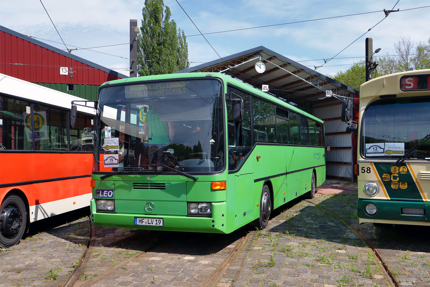 Северный Рейн-Вестфалия, Mercedes-Benz O408 № HF-LV 19; Нижняя Саксония — Bustreffen Wehmingen Hannoversches Straßenbahnmuseum 14.05.2023