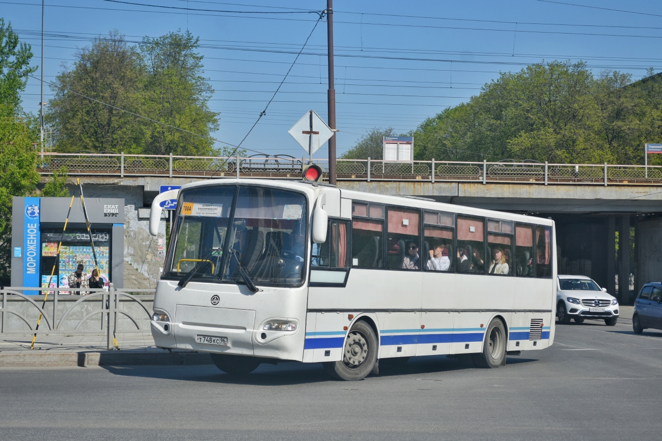 Свердловская область, КАвЗ-4238-02 № Т 748 КС 96