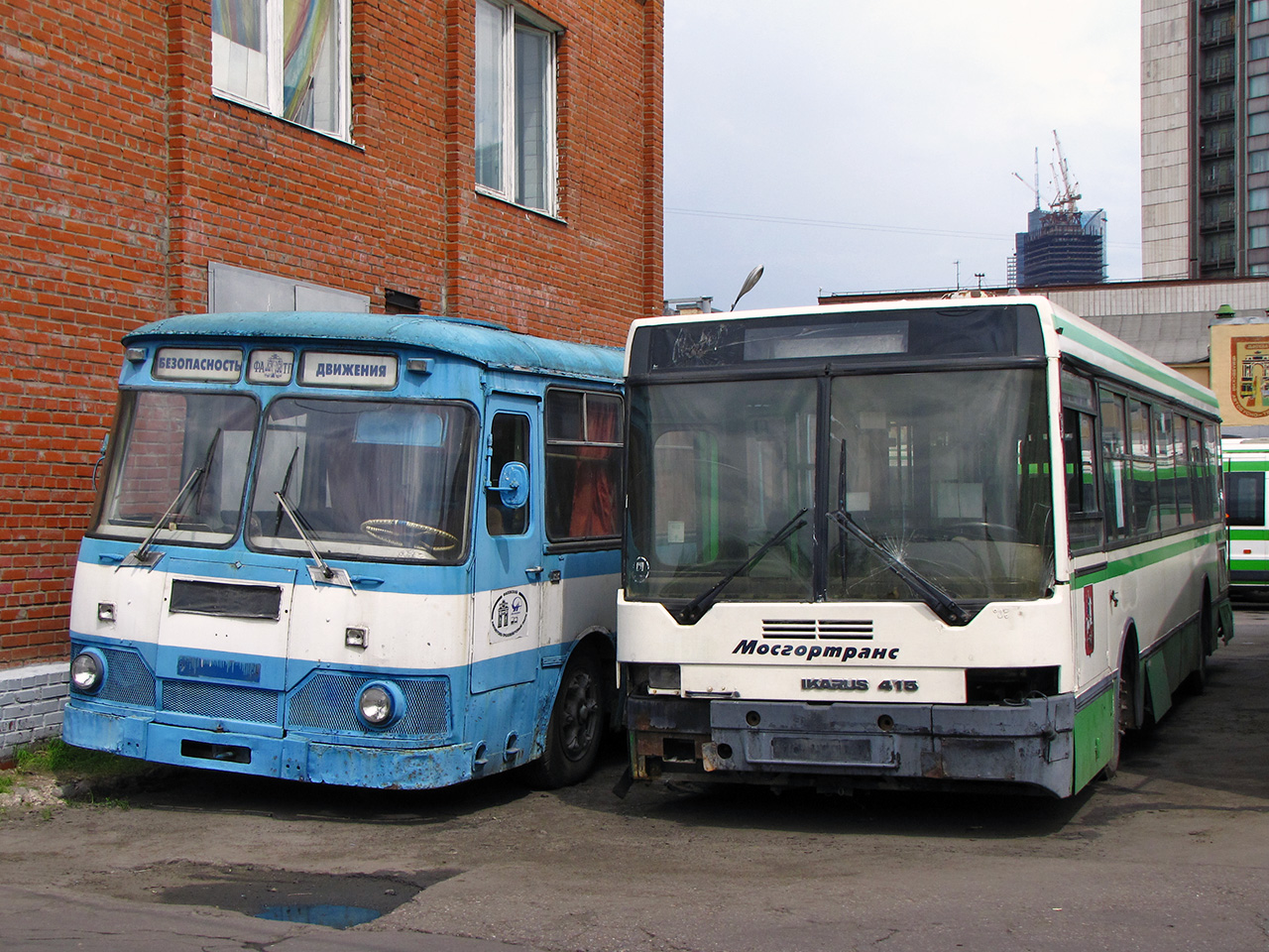 Москва, Ikarus 415.33 № 08571